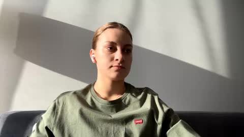 Snapshot of veronikalackie chatting on March 14, 1:16 pm Kelly online show from March 14, 1:16 pm