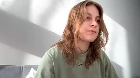 Snapshot of veronikalackie chatting on March 19, 1:26 pm Kelly online show from March 19, 1:26 pm