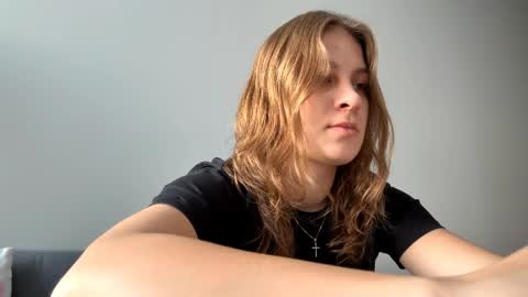 Snapshot of veronikalackie chatting on March 31, 2:39 pm Kelly online show from March 31, 2:39 pm