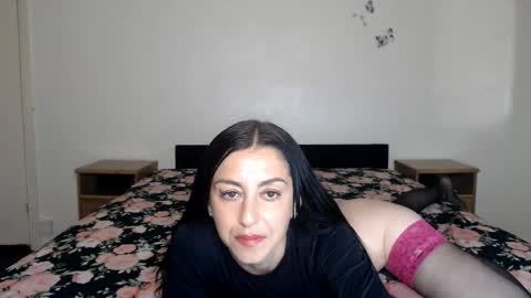 verryhotstella online show from June 3, 3:31 am