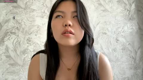 Adele online show from April 6, 11:33 am