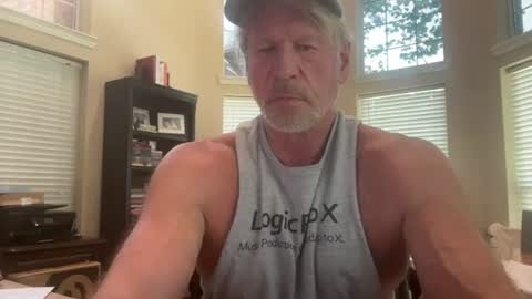 Snapshot of vervalas1 chatting on August 5, 6:33 pm Vervalas online show from August 5, 6:33 pm