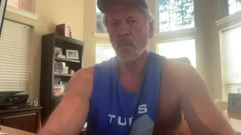 Snapshot of vervalas1 chatting on August 7, 10:23 pm Vervalas online show from August 7, 10:23 pm