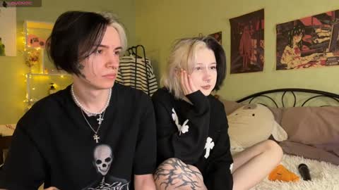 veryraretwins online show from October 8, 7:55 pm