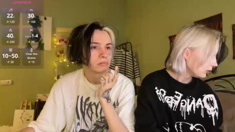 veryraretwins online show from October 16, 9:49 pm