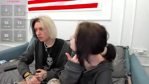 veryraretwins online show from May 23, 3:01 am