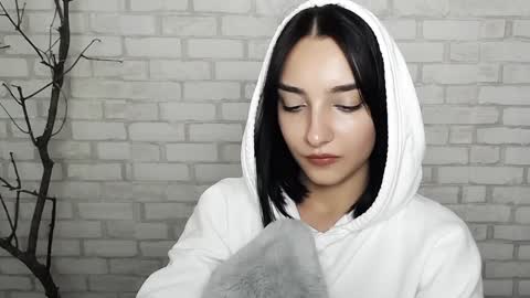 Ana online show from December 12, 11:29 am