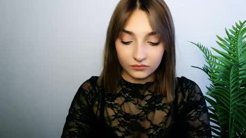 Snapshot of veryveryshygirl chatting on April 23, 9:08 am Ana online show from April 23, 9:08 am