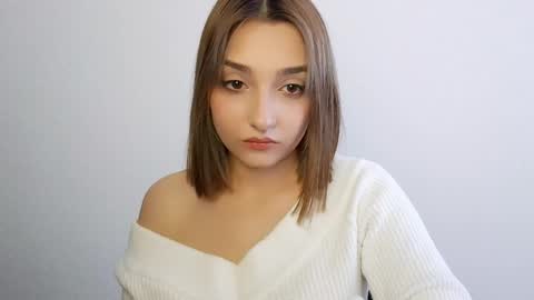 Snapshot of veryveryshygirl chatting on April 25, 9:34 am Ana online show from April 25, 9:34 am
