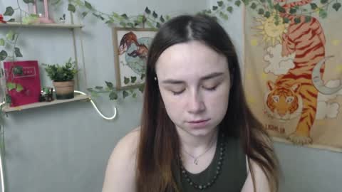 veryveryvery_shy online show from April 30, 5:36 am