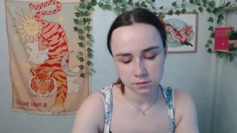 veryveryvery_shy online show from May 21, 5:47 am