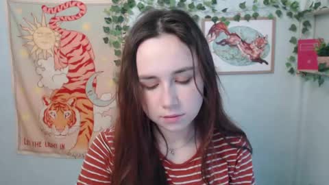 veryveryvery_shy online show from May 29, 5:49 am