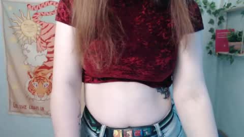 veryveryvery_shy online show from June 6, 5:45 am