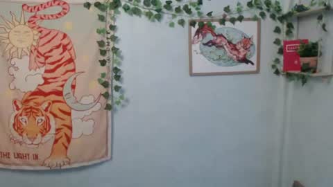veryveryvery_shy online show from July 23, 5:49 am
