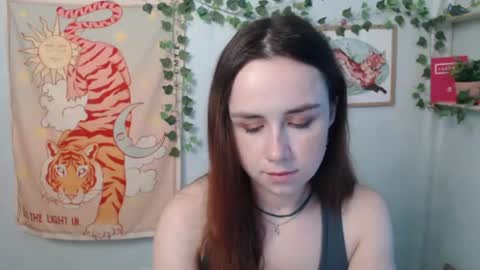 veryveryvery_shy online show from July 26, 5:48 am