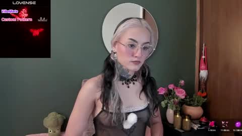 Snapshot of vesiagomez chatting on April 8, 6:30 pm natalia gomez online show from April 8, 6:30 pm