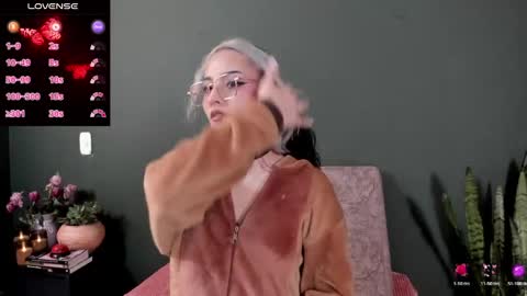 Snapshot of vesiagomez chatting on April 19, 6:32 pm natalia gomez online show from April 19, 6:32 pm