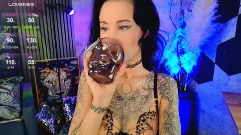 Lady or Goddess Vespera online show from April 5, 12:19 am