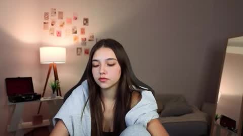 Snapshot of vexorin chatting on December 14, 7:18 pm Rachel online show from December 14, 7:18 pm