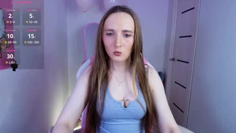 Snapshot of vi_luxxxy chatting on February 18, 2:07 am vi_luxxxy online show from February 18, 2:07 am