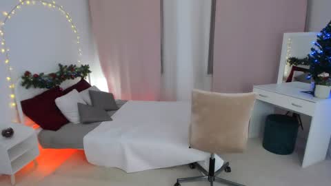 Camilla online show from December 23, 8:03 pm