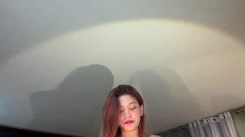 Snapshot of via_olala chatting on October 23, 8:02 am via_olala online show from October 23, 8:02 am