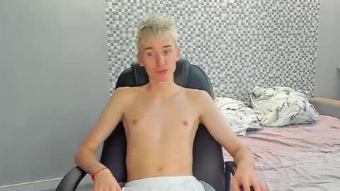 vibemygirl online show from September 10, 8:58 am