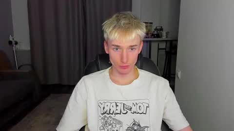 vibemygirl online show from September 21, 12:40 pm