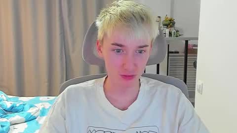 vibemygirl online show from October 9, 10:02 am