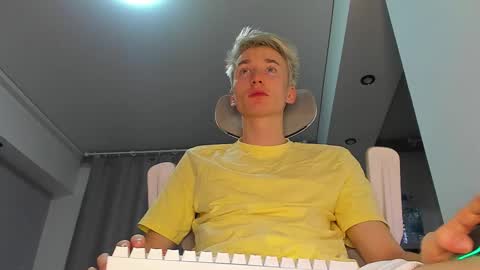 vibemygirl online show from October 15, 11:43 am