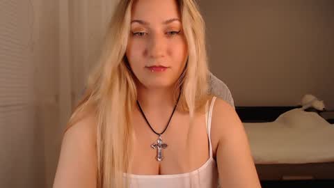 Amelia online show from January 15, 6:40 pm