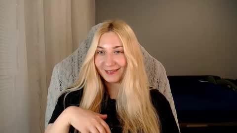 Amelia online show from October 22, 6:51 pm