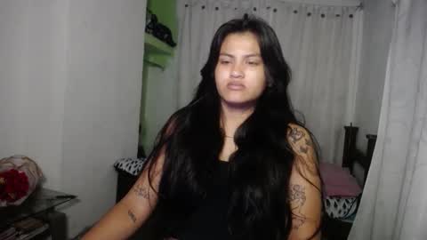 nahomy online show from November 4, 7:07 am