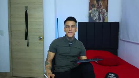 Victor cardenas online show from December 10, 11:40 pm