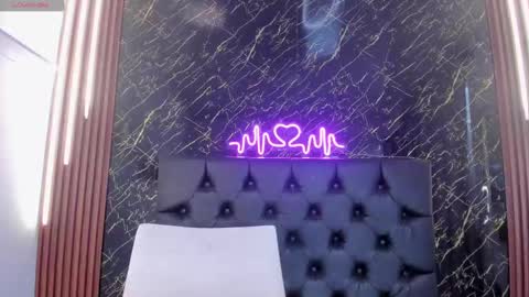 Vichy  Everyday From 1400 to 2130 Col Time online show from October 25, 7:52 pm