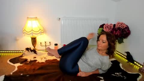 ViciousQueenu can call me Laura online show from January 30, 5:52 am