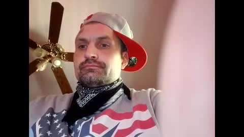 Snapshot of viciouzz1 chatting on November 27, 5:37 pm viciouzz1 online show from November 27, 5:37 pm