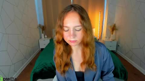 Snapshot of vicki_milles chatting on June 10, 12:55 am vicki_milles online show from June 10, 12:55 am
