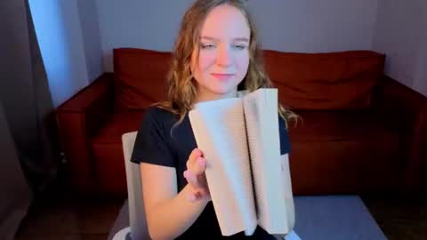 vicki_milles online show from June 30, 8:04 am