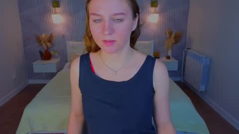 vicki_milles online show from July 19, 8:51 am