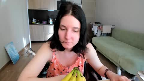 Snapshot of vickie_winters chatting on October 17, 11:13 am Victoria online show from October 17, 11:13 am