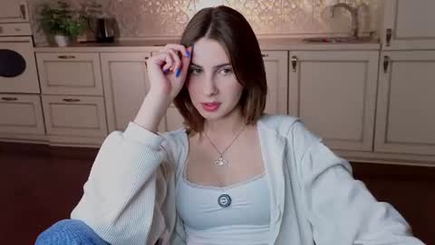Vickie online show from June 12, 3:22 pm