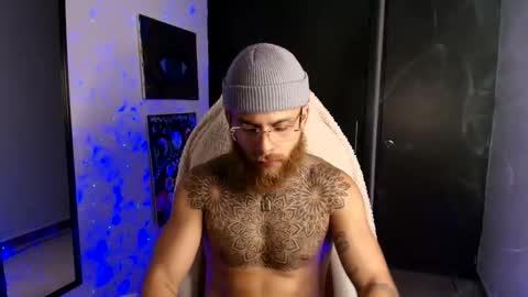 vickingcock7 online show from May 13, 2:42 am