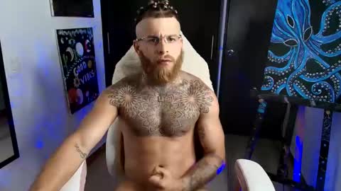 vickingcock7 online show from May 20, 8:31 am