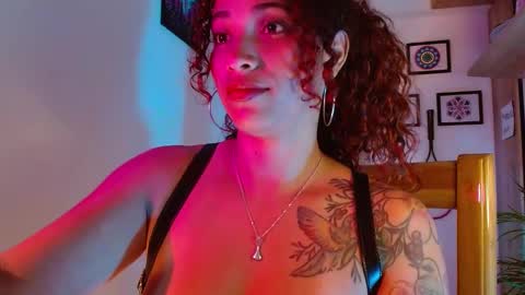 Snapshot of vicky_crazy chatting on January 6, 10:26 pm Vicky online show from January 6, 10:26 pm