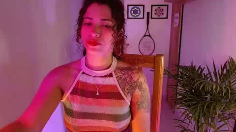 Snapshot of vicky_crazy chatting on January 8, 12:26 pm Vicky online show from January 8, 12:26 pm