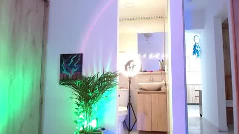 Snapshot of vicky_crazy chatting on February 2, 8:51 pm Vicky online show from February 2, 8:51 pm