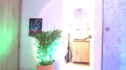 Snapshot of vicky_crazy chatting on February 2, 11:53 pm Vicky online show from February 2, 11:53 pm