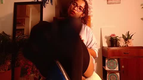 Snapshot of vicky_crazy chatting on March 1, 1:11 am Vicky online show from March 1, 1:11 am