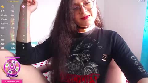 Vicky online show from December 19, 8:05 pm